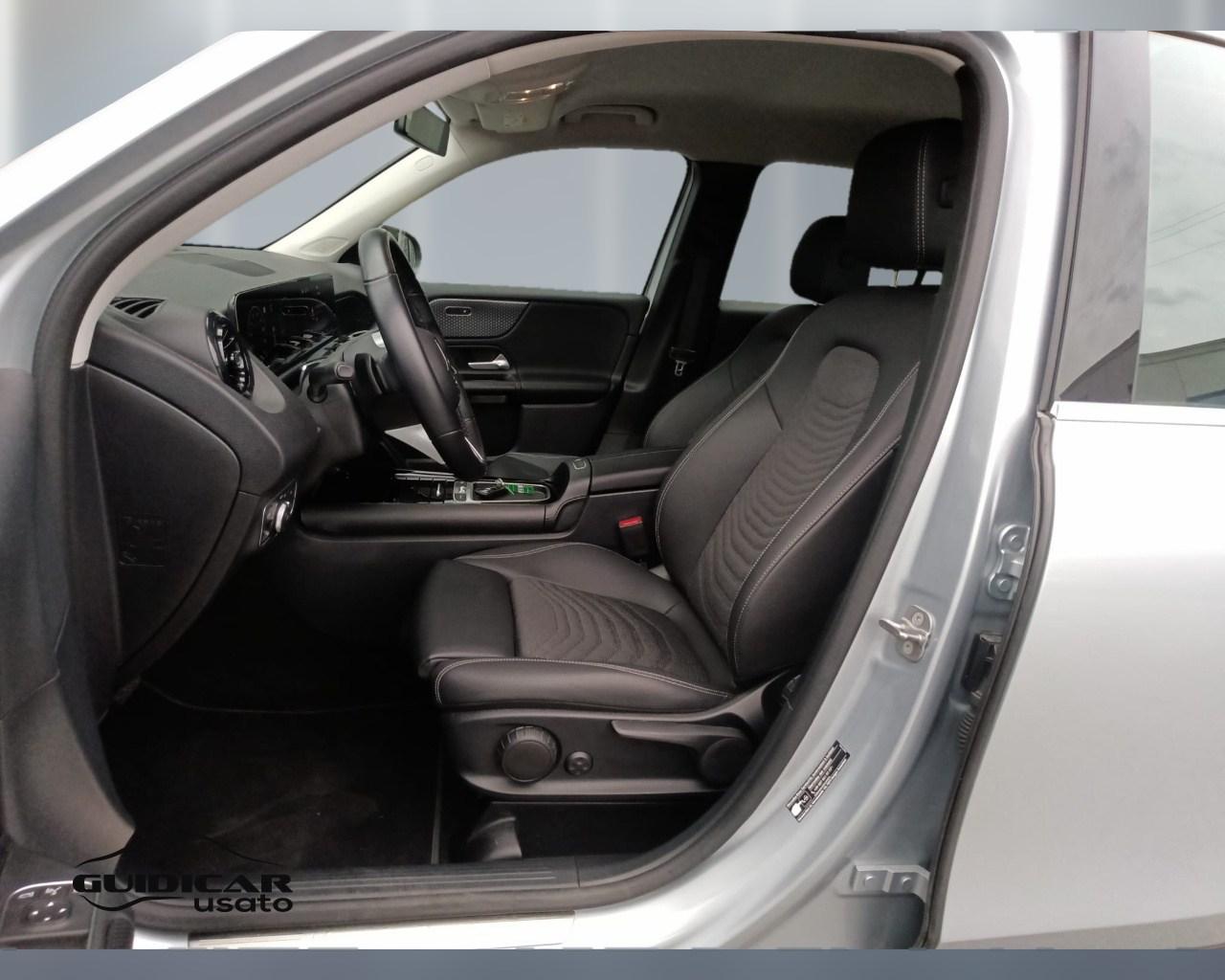 Mercedes-Benz GLB - X247 2023 - GLB 180 d Advanced auto