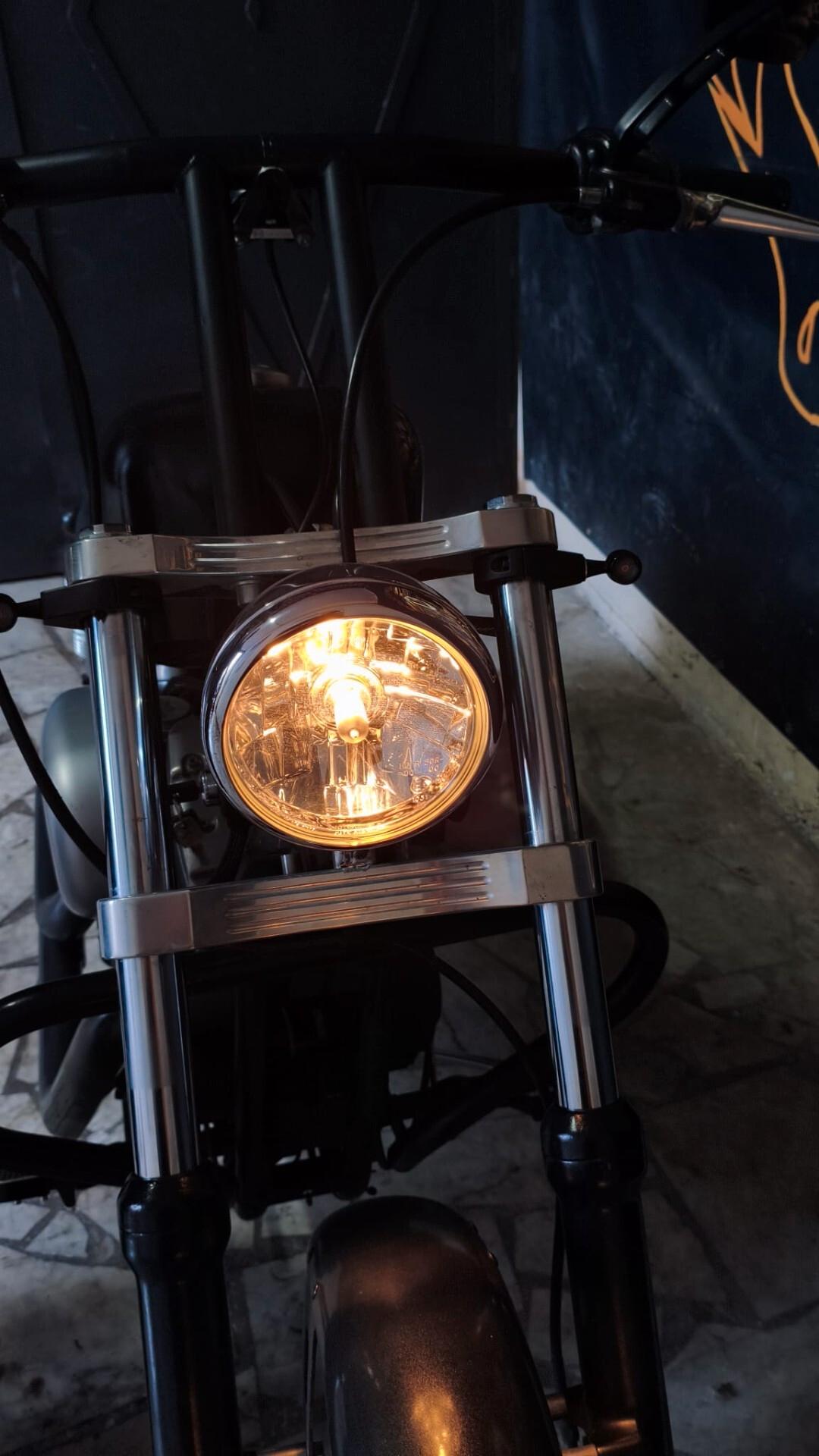 Harley-Davidson 883C – Anno 2000