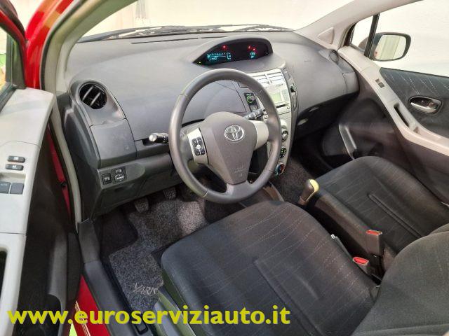 TOYOTA Yaris 1.3 5 porte Sol