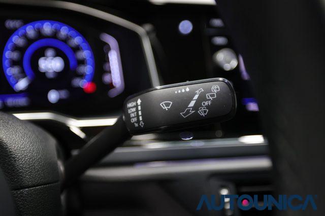 VOLKSWAGEN Taigo 1.0 TSI 115 CV R-LINE FARI LED TETTO PANORAMA