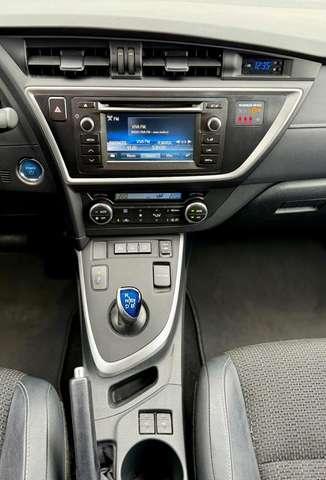 Toyota Auris 5p 1.8h Lounge NEOPATENTATI
