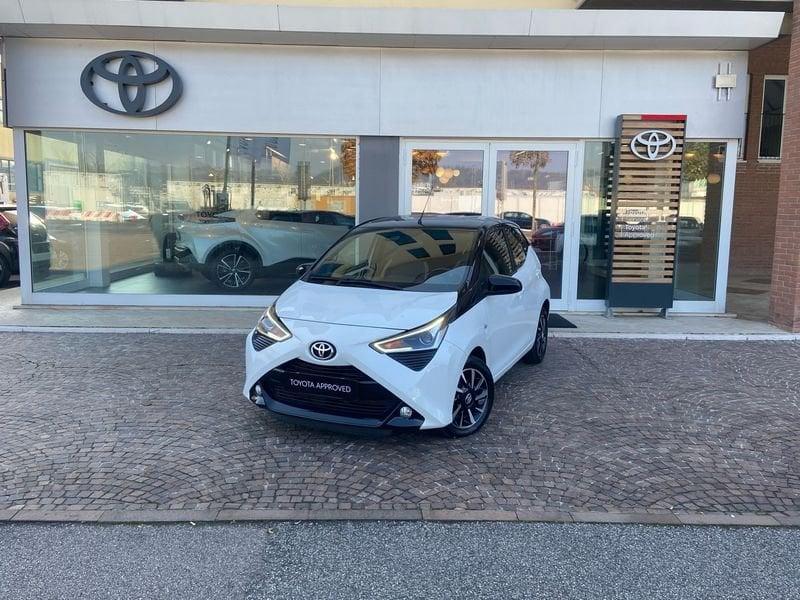 Toyota Aygo Aygo Connect 1.0 VVT-i 72 CV 5 porte x-play