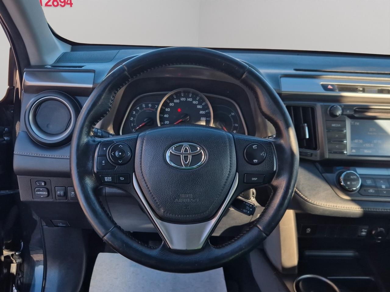 Toyota RAV 4 RAV4 2.0 D-4D 2WD Style White Ed.