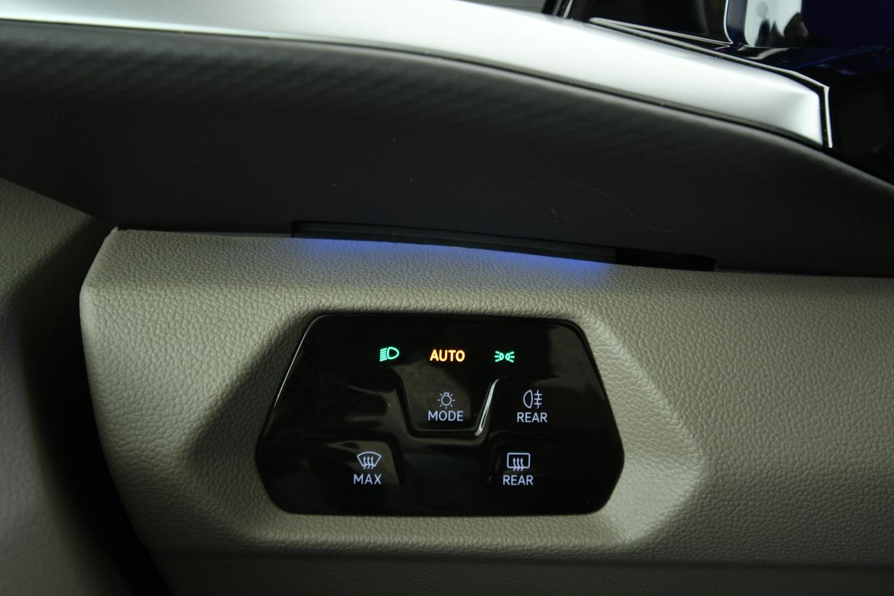 VOLKSWAGEN Multivan 2.0 tdi Space 150cv dsg 7 POSTI+ACC+GANCIO TRAINO+CAMERA- IVA COMPRESA