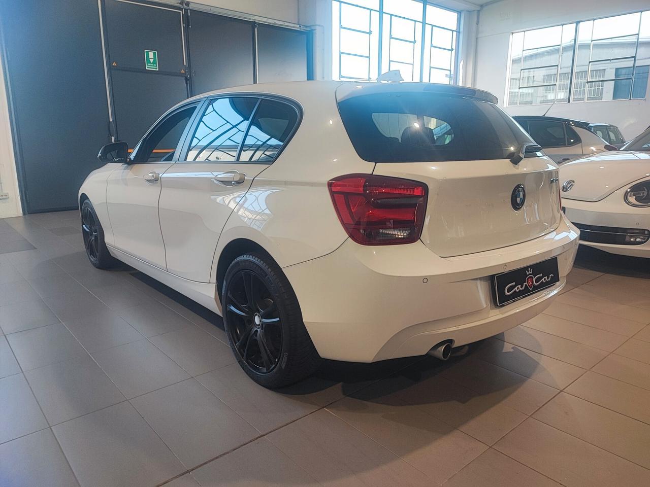 Bmw 118 118d 5p. Unique