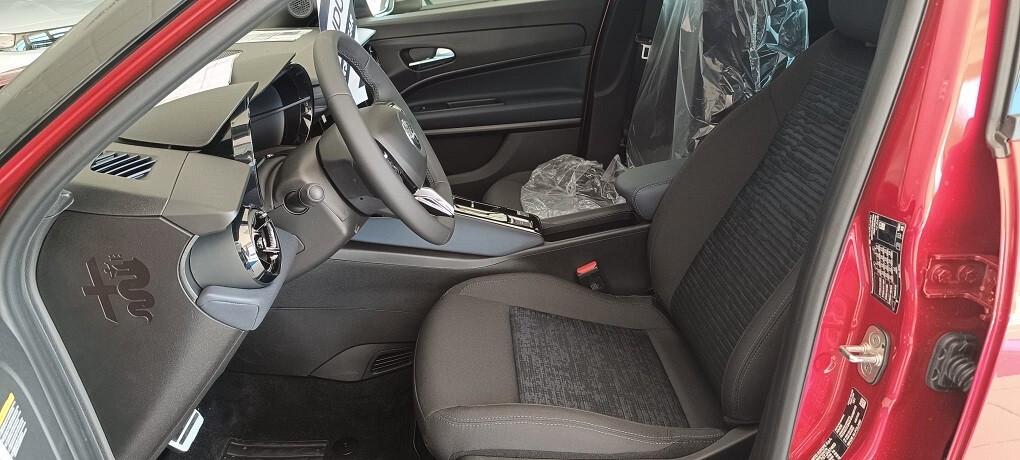 Alfa Romeo Junior 1.2 145 CV Hybrid eDCT6 Sprint