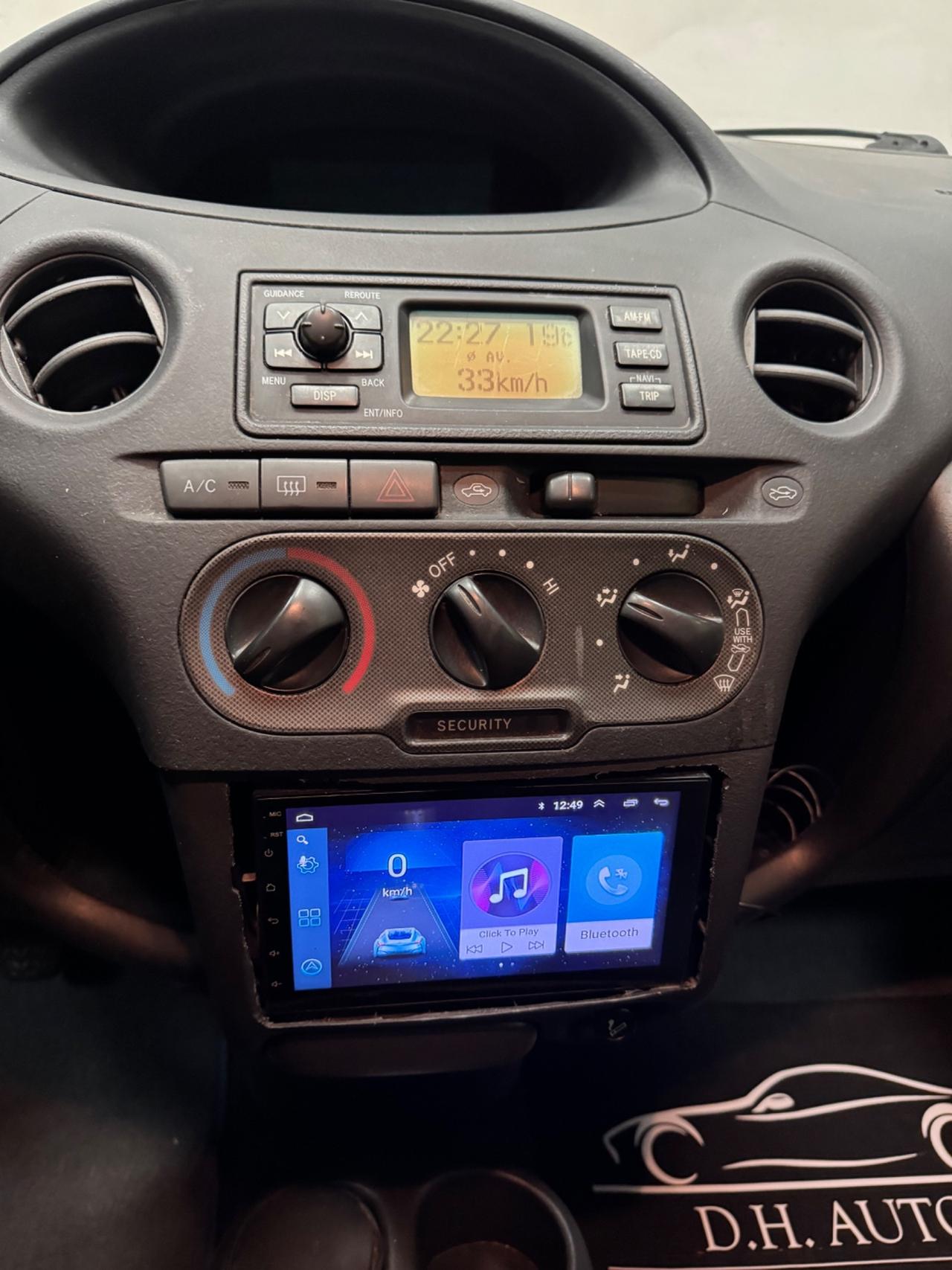 Toyota Yaris 1.0 5 porte Sol