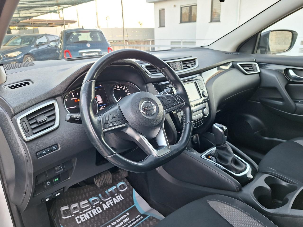Nissan Qashqai BUSINESS 1.5 dCi 115cv AUTOMAT. NAV+RETROCAM. 2020
