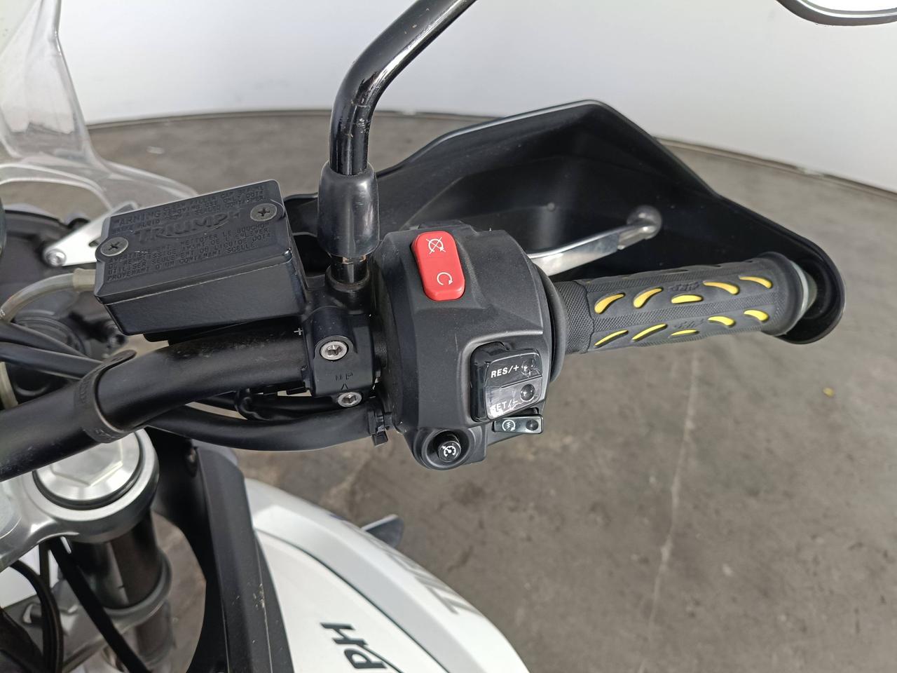 TRIUMPH Tiger - Tiger 800 XRX Abs my15
