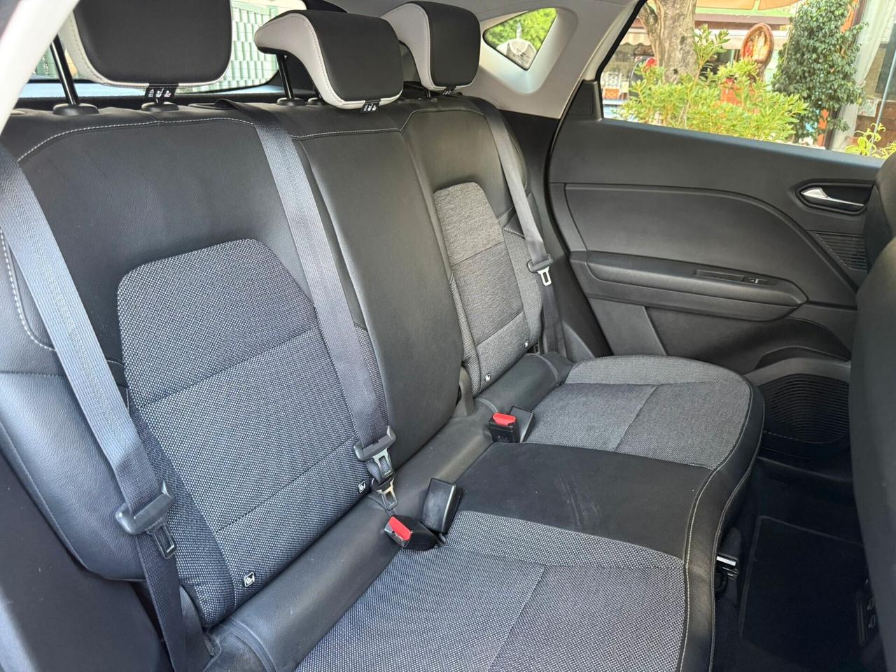 Renault Captur Blue dCi 115 CV EDC Intens