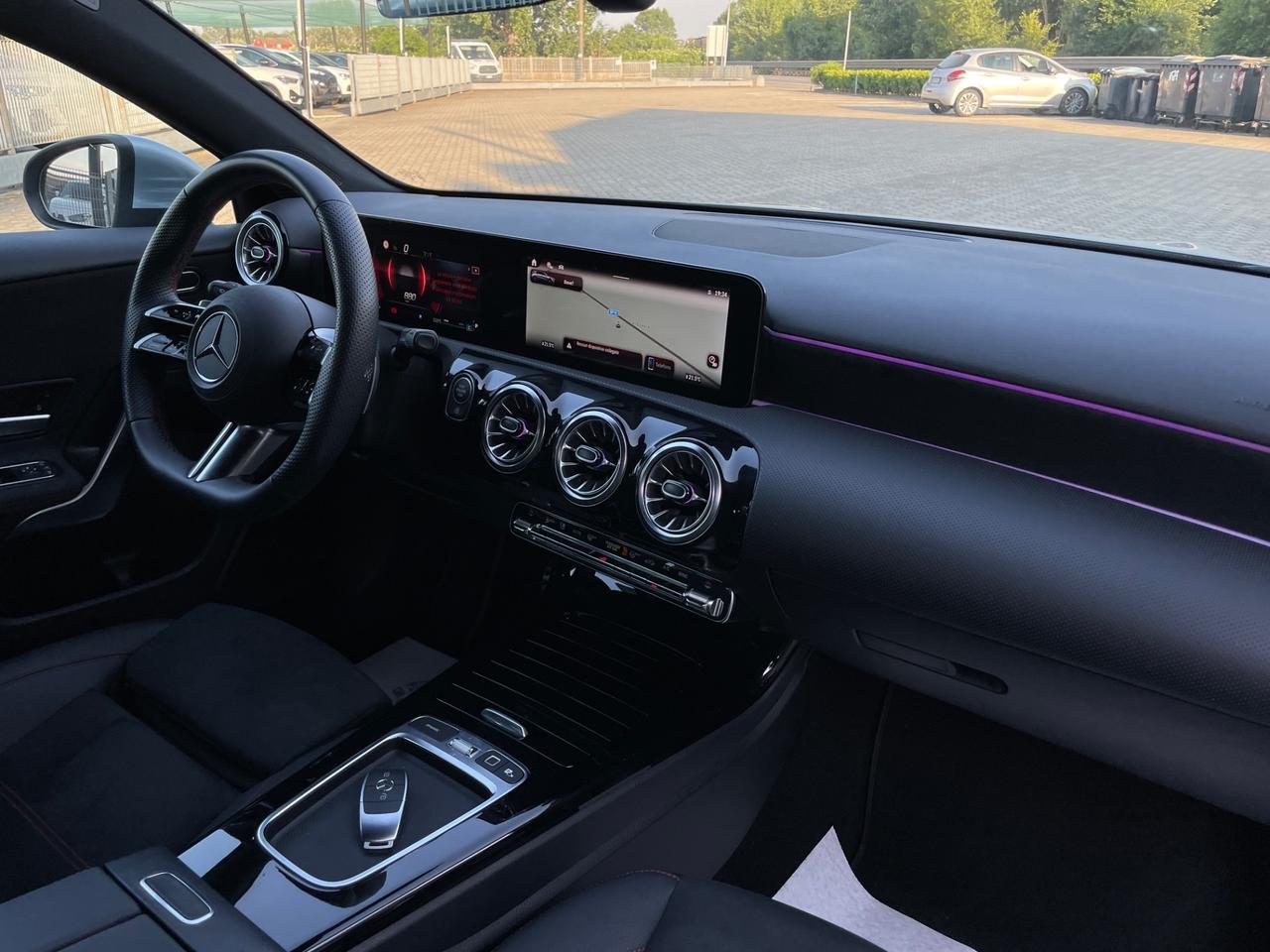 Mercedes-benz A 180 Automatic AMG Line Premium