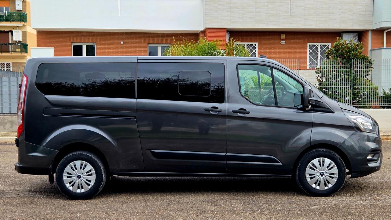 Ford Transit Custom 9 Posti Titanium prolungato Uni pro