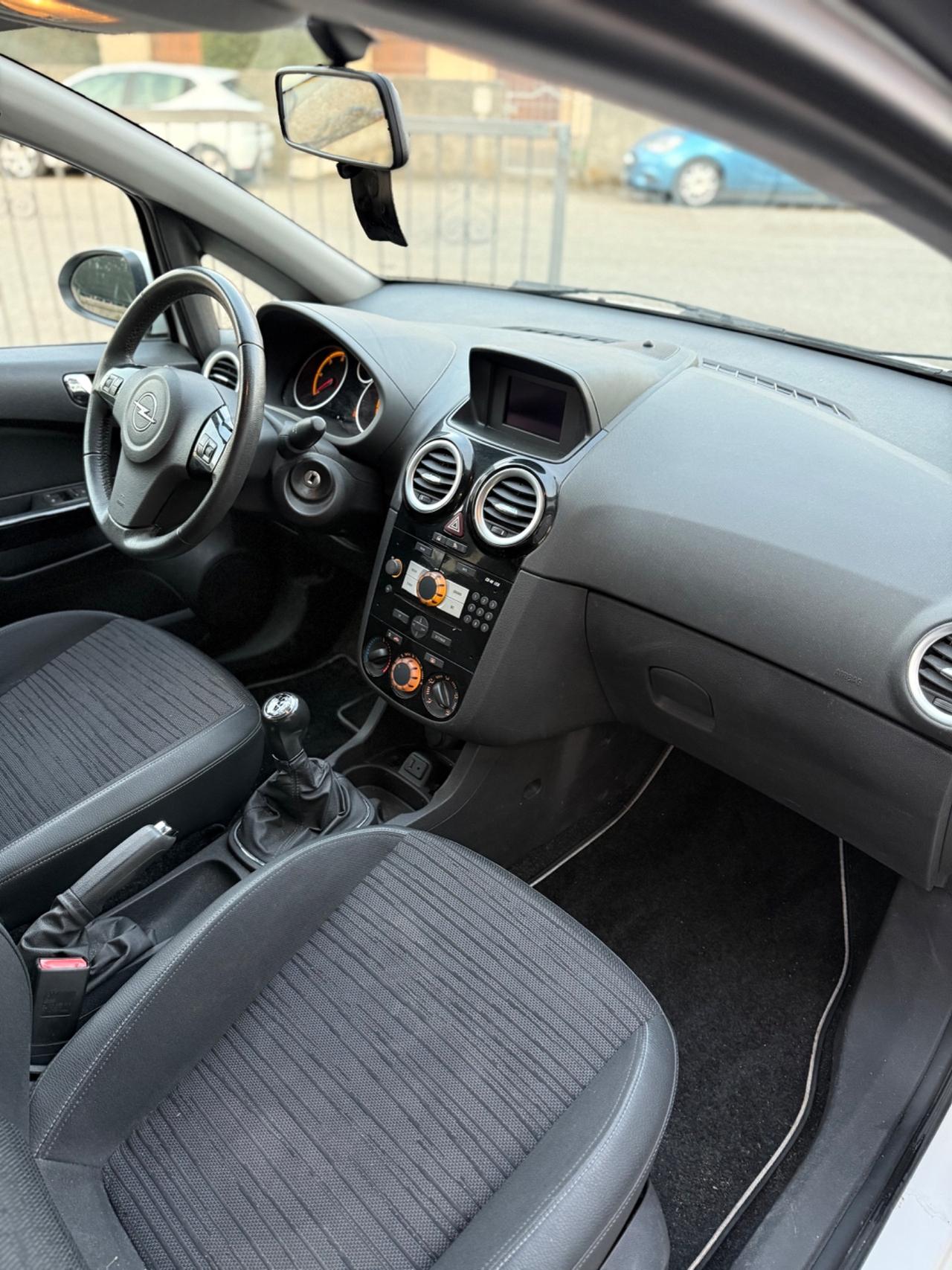 Opel Corsa 1.3 CDTI NEOPATENTATI 2014 UNICO PROP