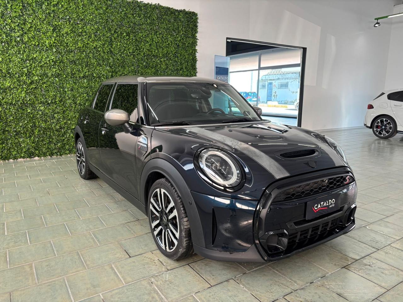 Mini Mini 2.0 Cooper S Resolute