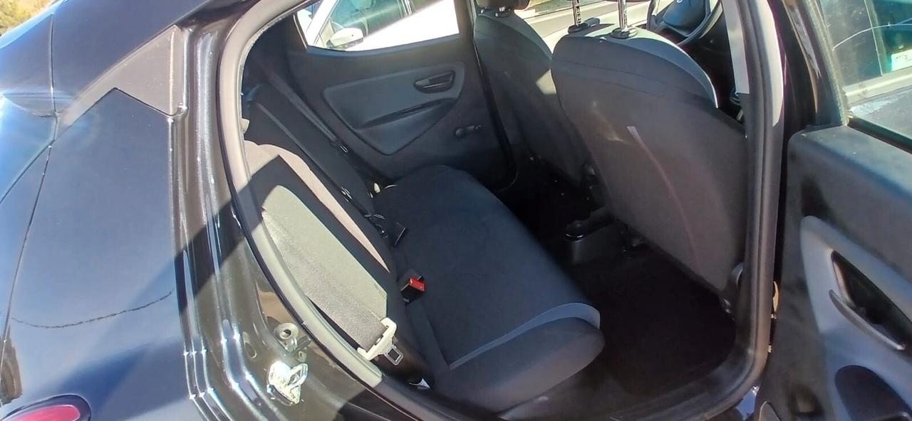 Lancia Ypsilon 1.2 69 CV GPL Gold - 2016