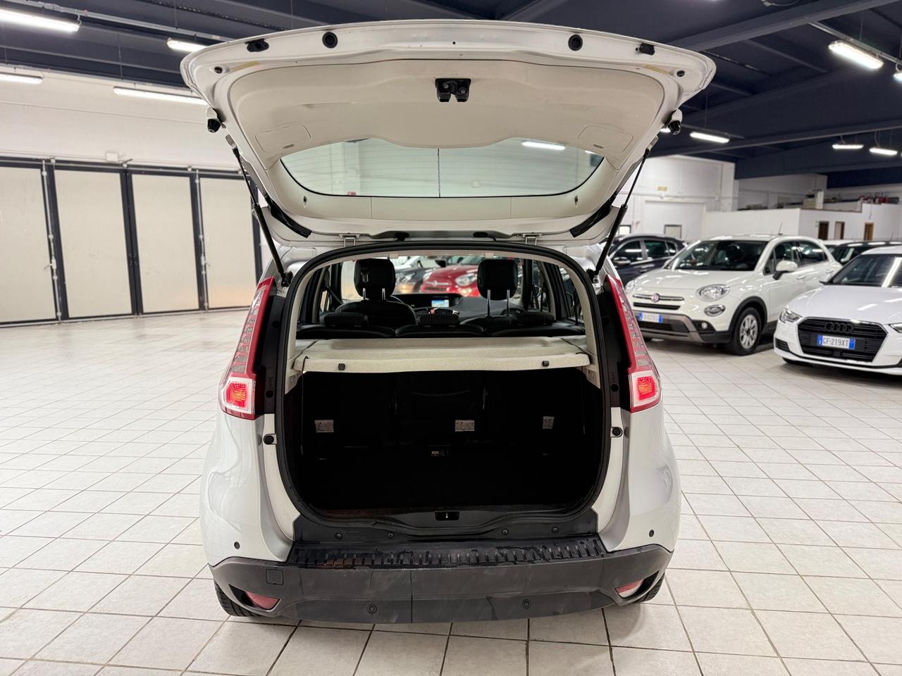 Renault Scenic Scénic X-Mod 1.9 dCi 130CV Luxe