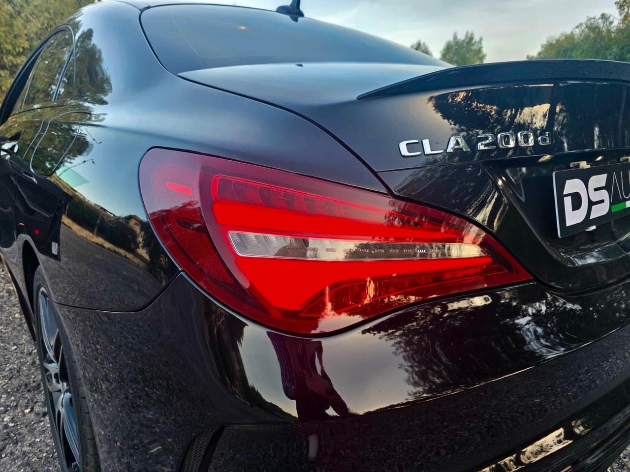 MERCEDES- BENZ CLA 200 D AMG PREMIUM