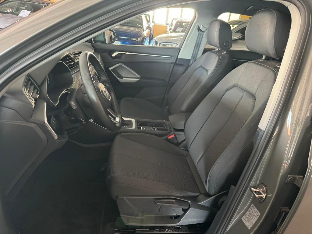 Audi Q3 35 2.0 tdi Business quattro s-tronic
