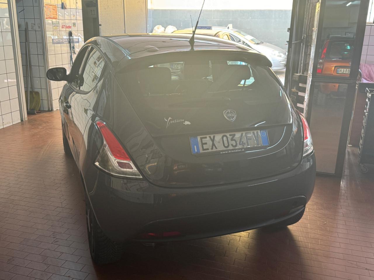 Lancia Ypsilon 1.2 69 CV 5 porte GPL Ecochic Gold