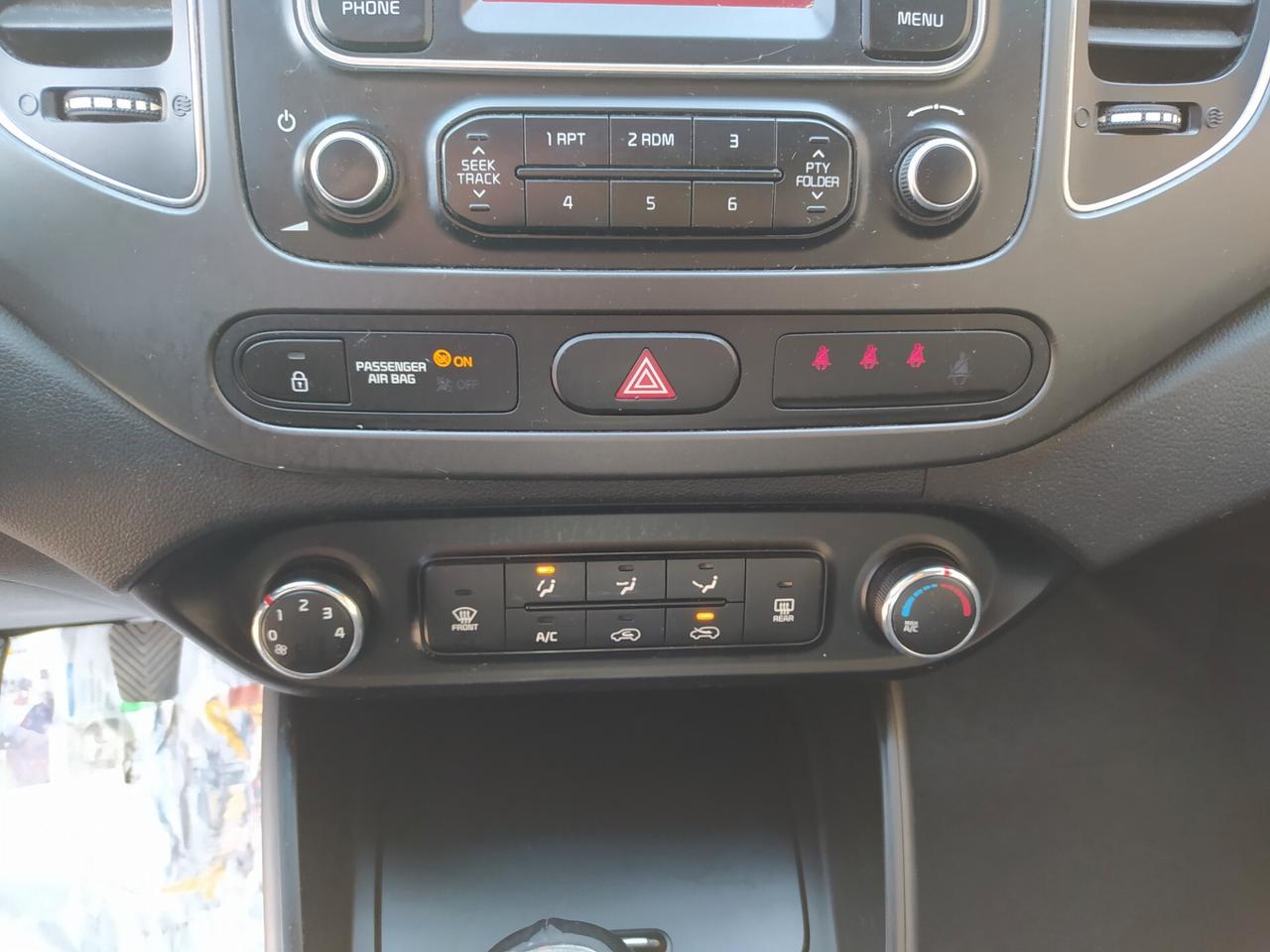 Kia Carens 1.6 GDI Cool