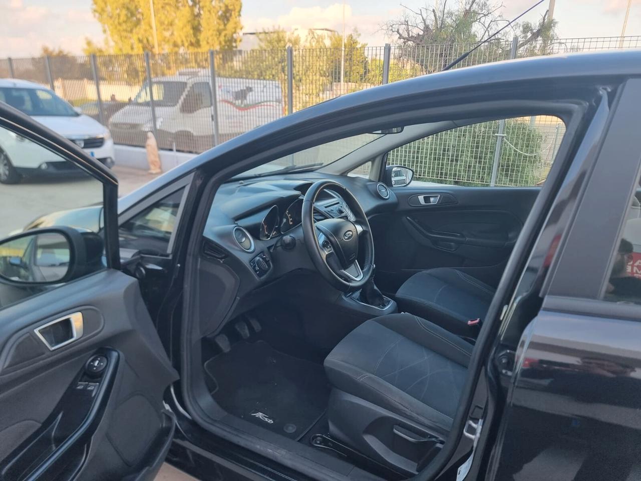 Ford Fiesta 1.4 5 porte Bz.- GPL Business