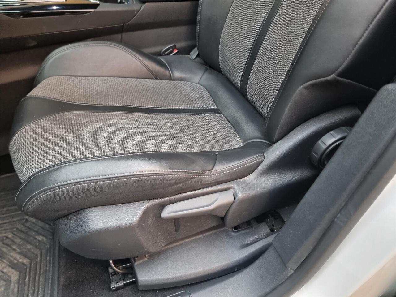 Peugeot 3008 BlueHDi 130 S&S EAT8 Allure ACTIGRIPP NAVIGATORE