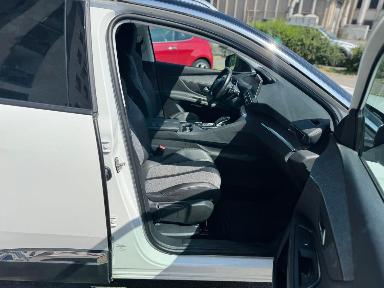 Peugeot 3008 Allure 1.6 Blue HDI 120