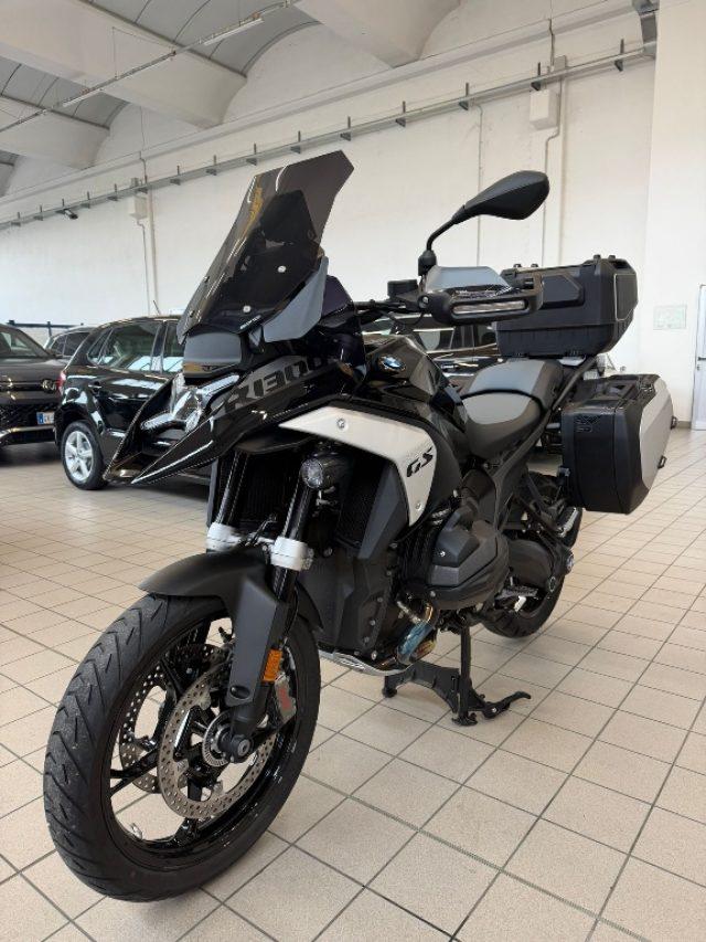 BMW R 1300 GS TRIPLE BLACK