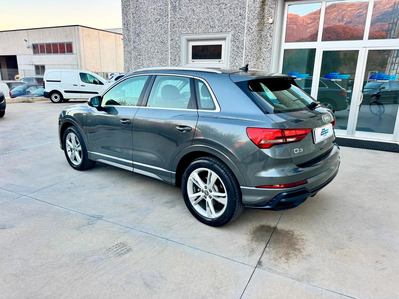 Audi Q3 40 2.0 tdi S line quattro 190cv s-tronic