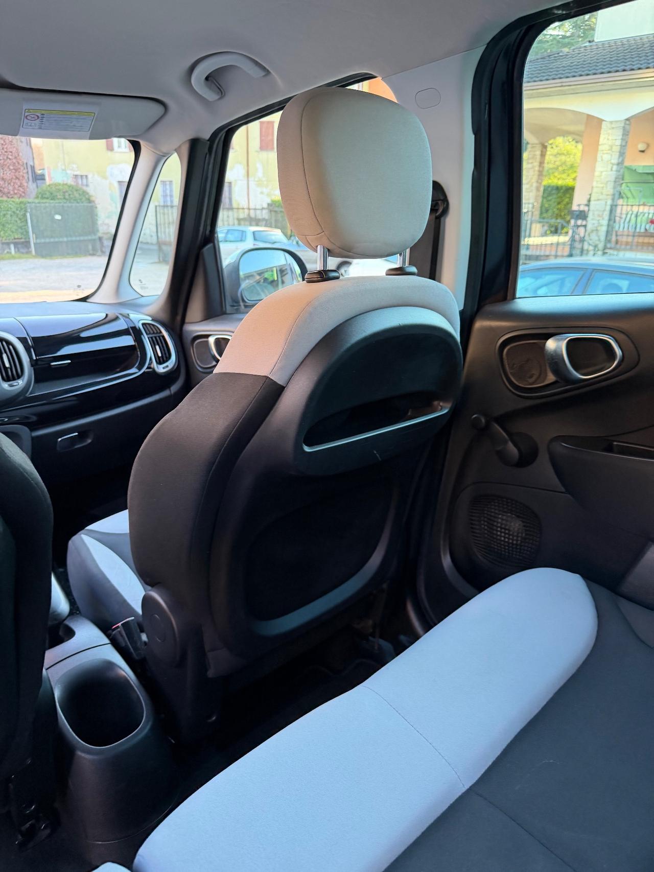 Fiat 500L LIVING LOUNGE KMCERT UNICOPR NEOPAT