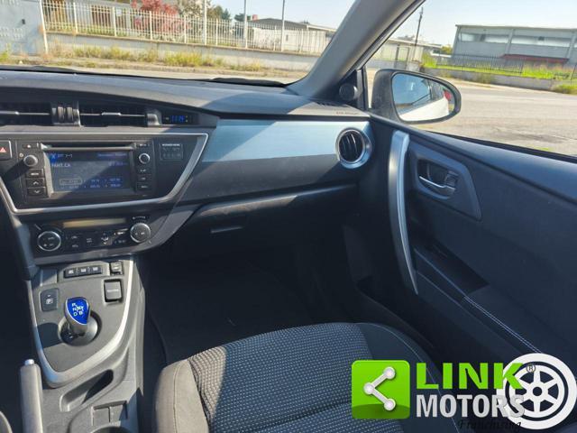 TOYOTA Auris 1.8 Hybrid Lounge