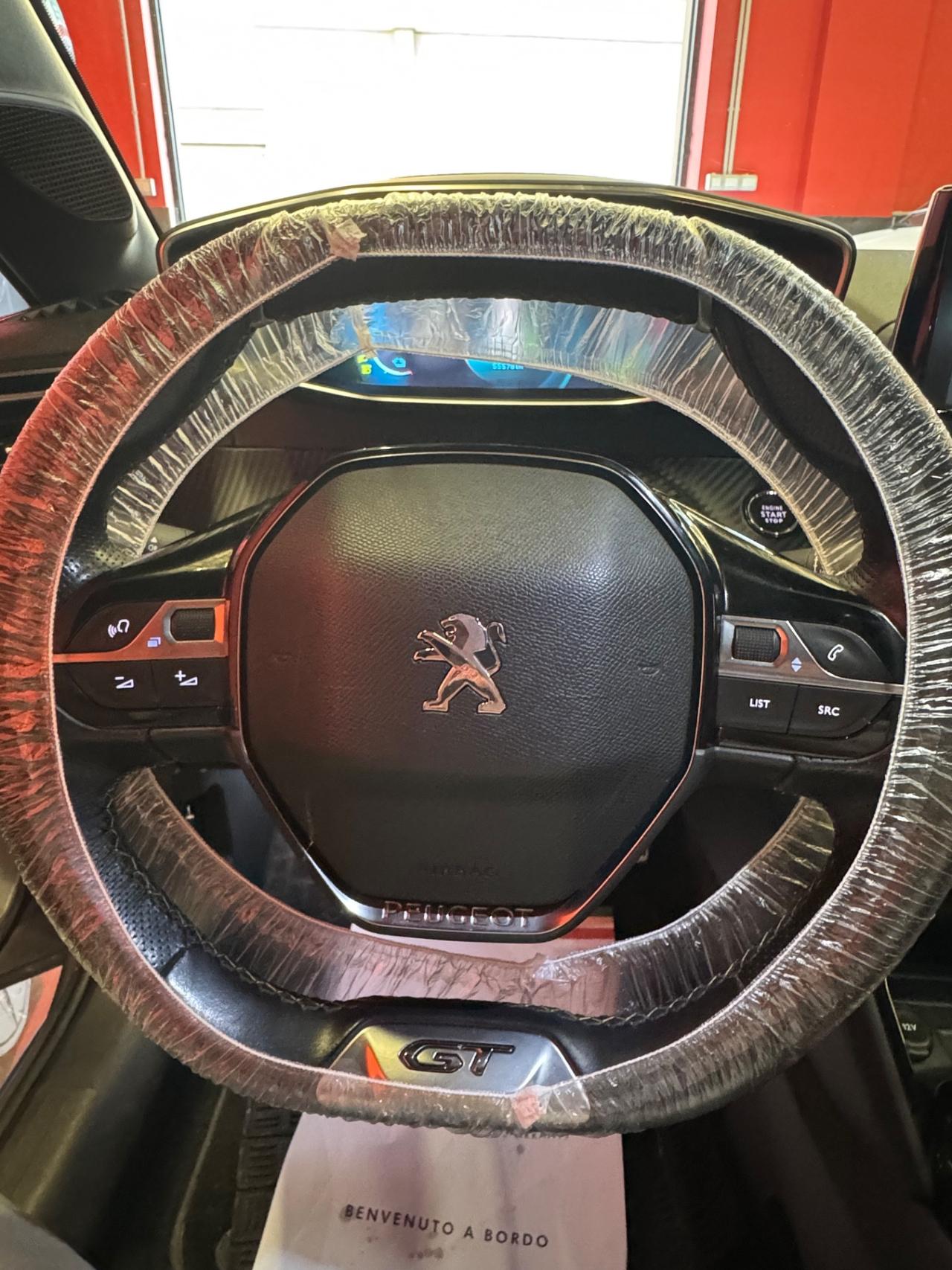 Peugeot 208 motore elettrico 136 CV 5 porte GT Pack