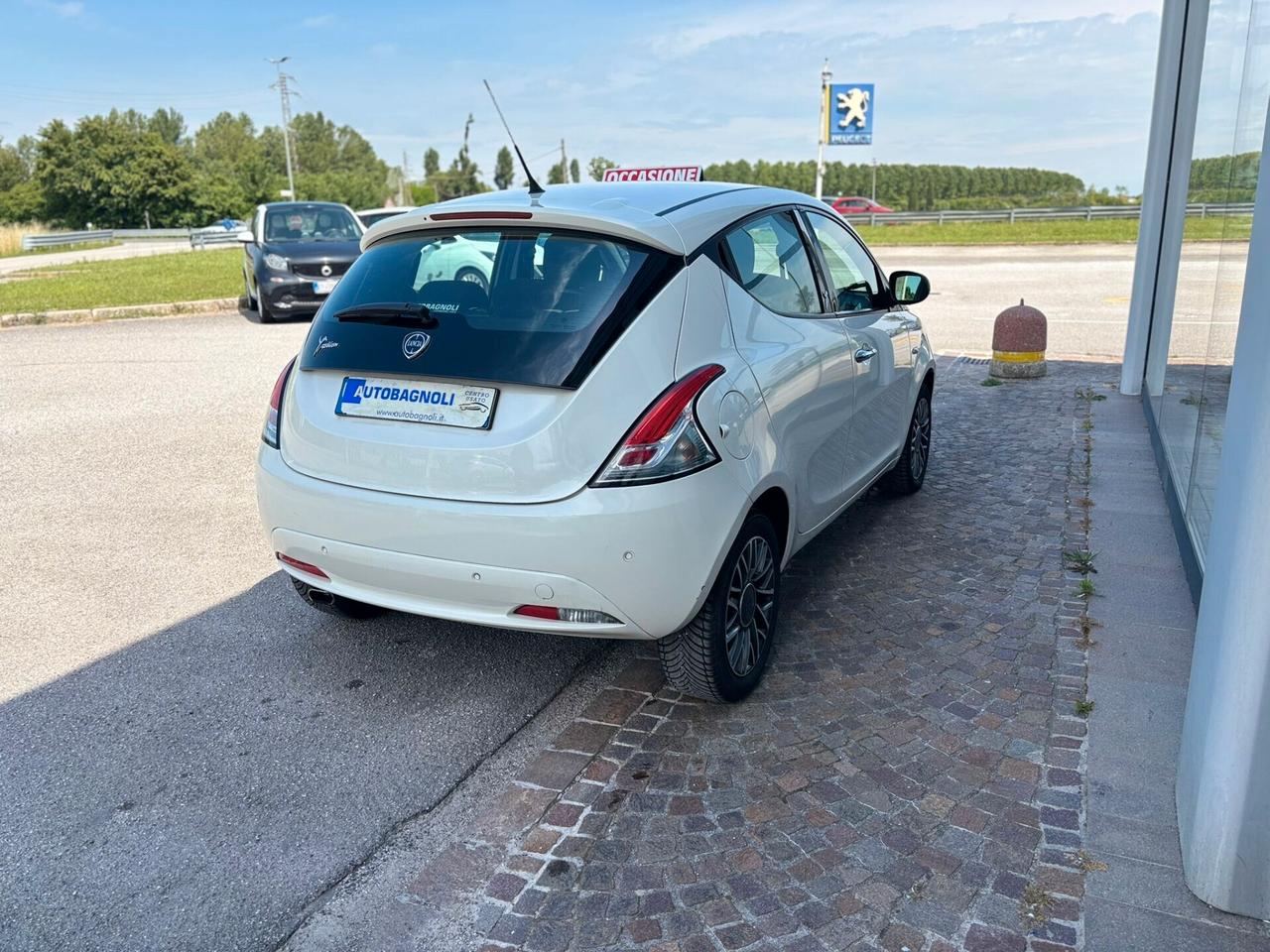 Lancia Ypsilon PLATINUM 0.9 TwinAir 85 CV DFN 5p.