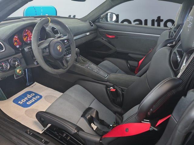 PORSCHE 718 Cayman 4.0 GT4 RS Weissach