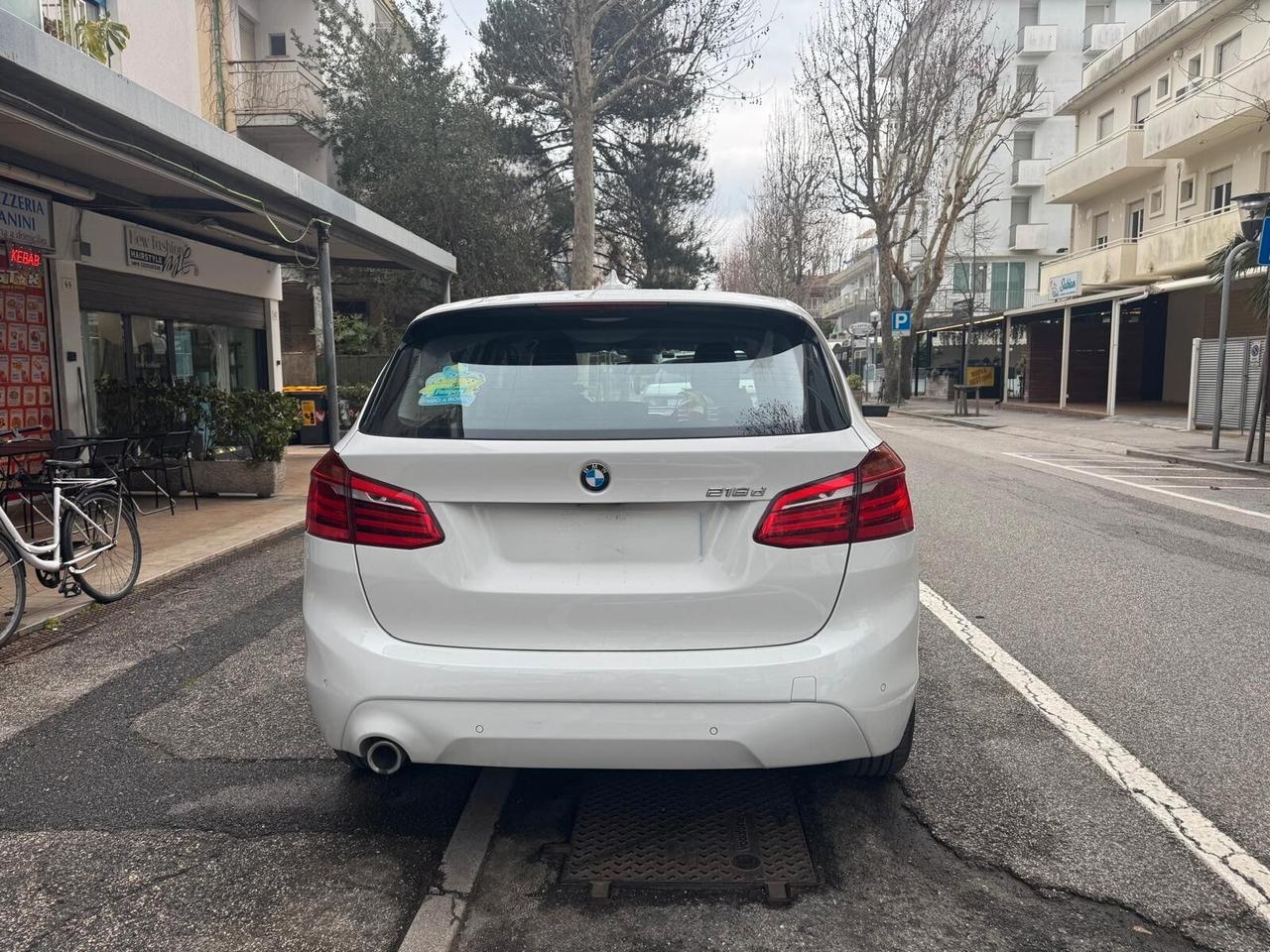 Bmw 216 BMW 216d Tou