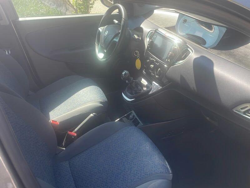 Lancia Ypsilon 1.0 FireFly 70cv Hybrid Gold