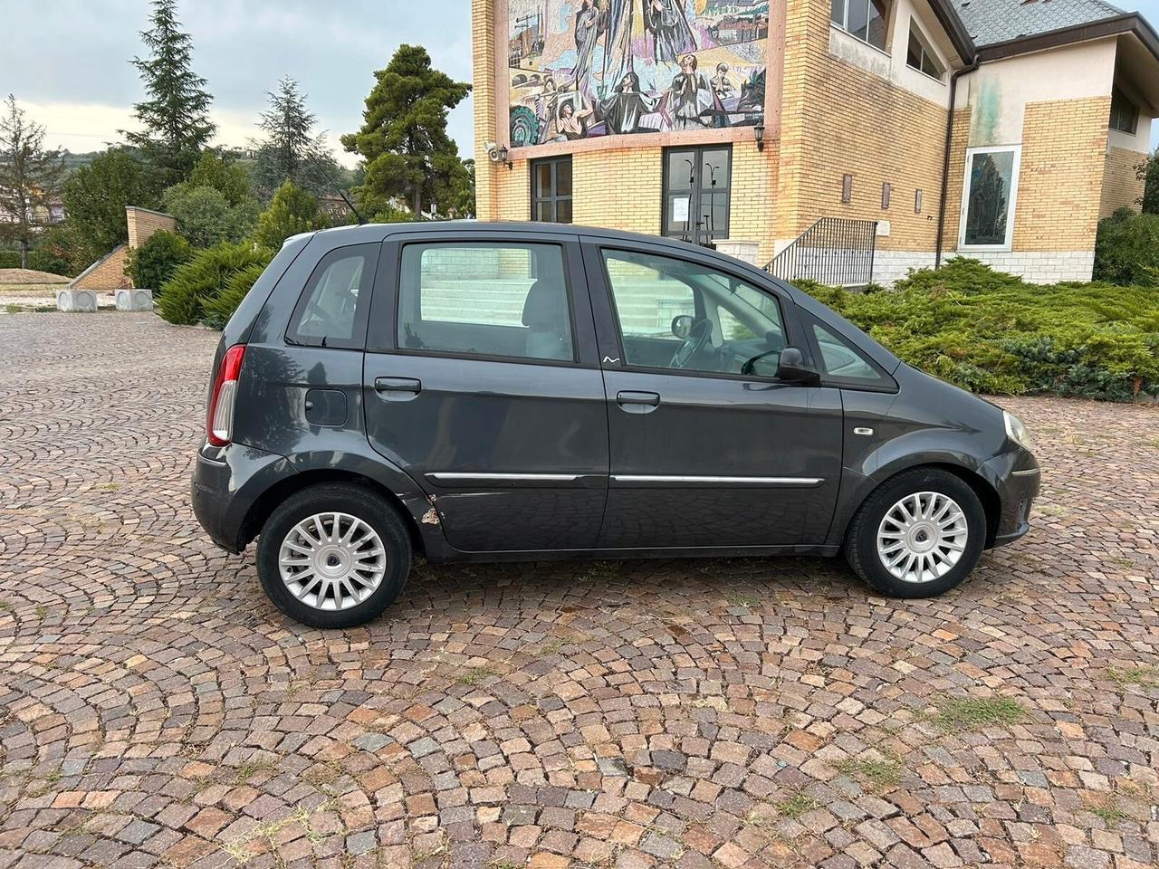 Lancia MUSA 1.3 Mjt 95 CV CAMBIO AUTOMATICO