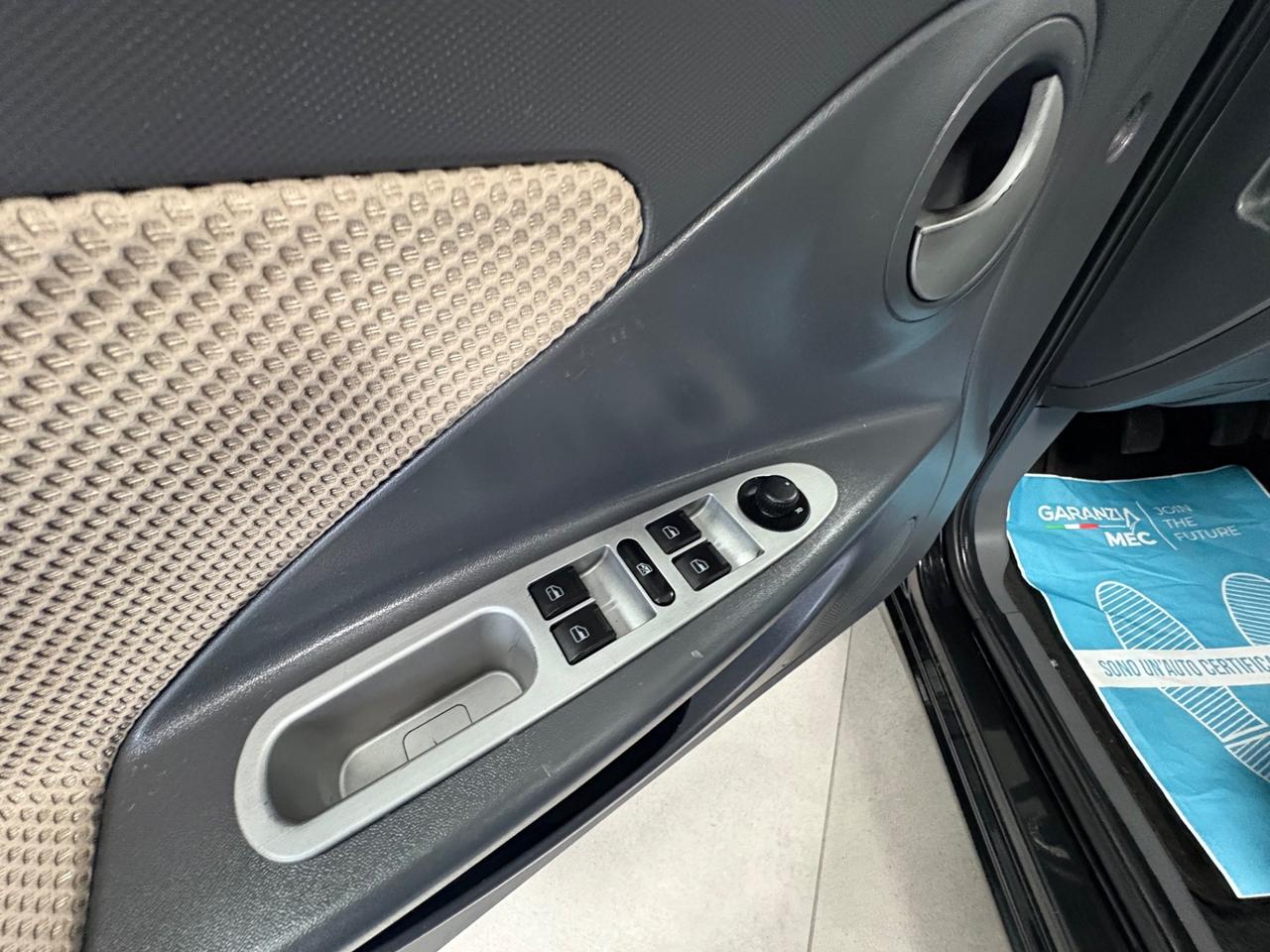 DR1 1.3 benzina 83cv 2011 km 68000 neopatentati