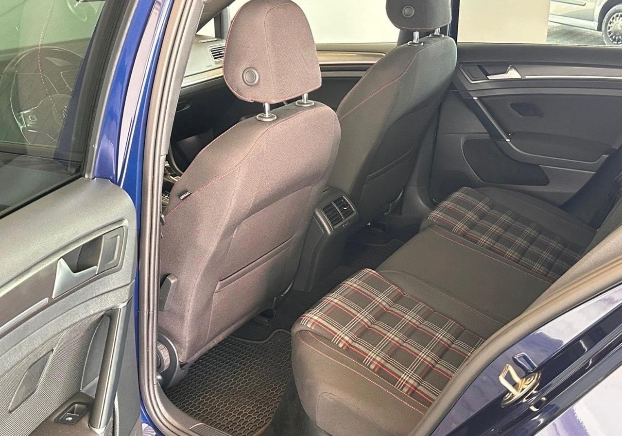 Volkswagen Golf GTI 2.0TSI DSG 5p. 245cv Tetto