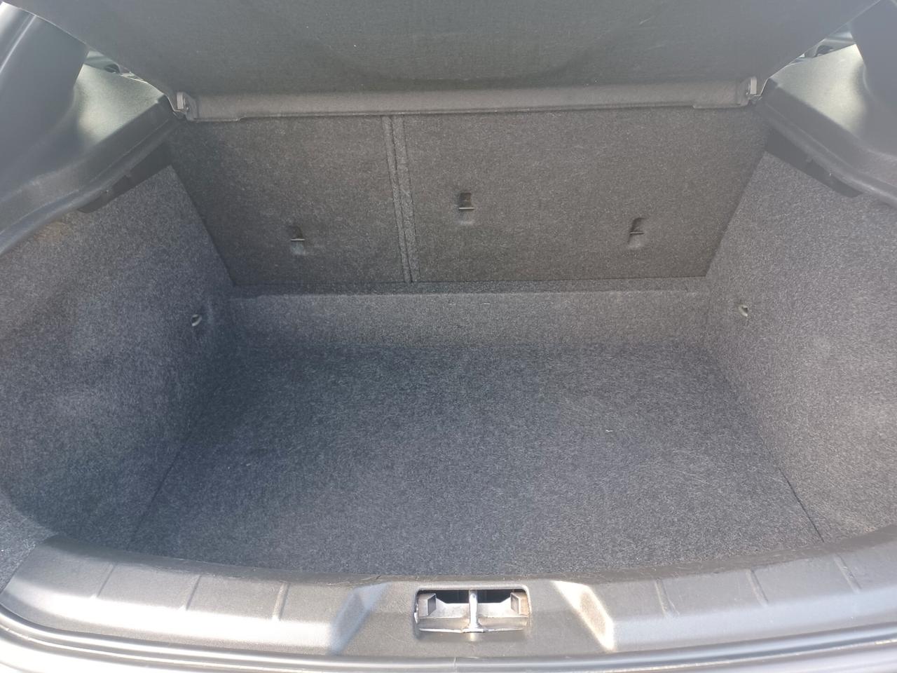 Volvo V40 D3 Geartronic Momentum ANNO 2017