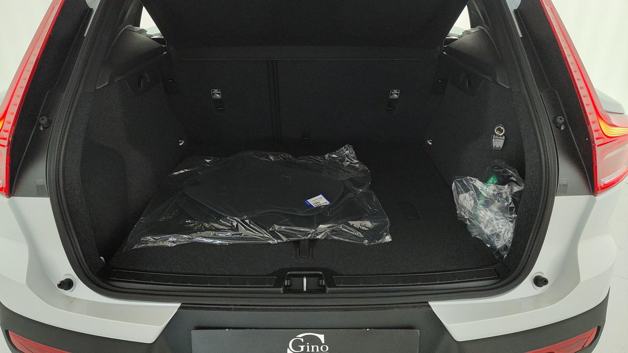 VOLVO XC40 2.0 b3 Essential auto
