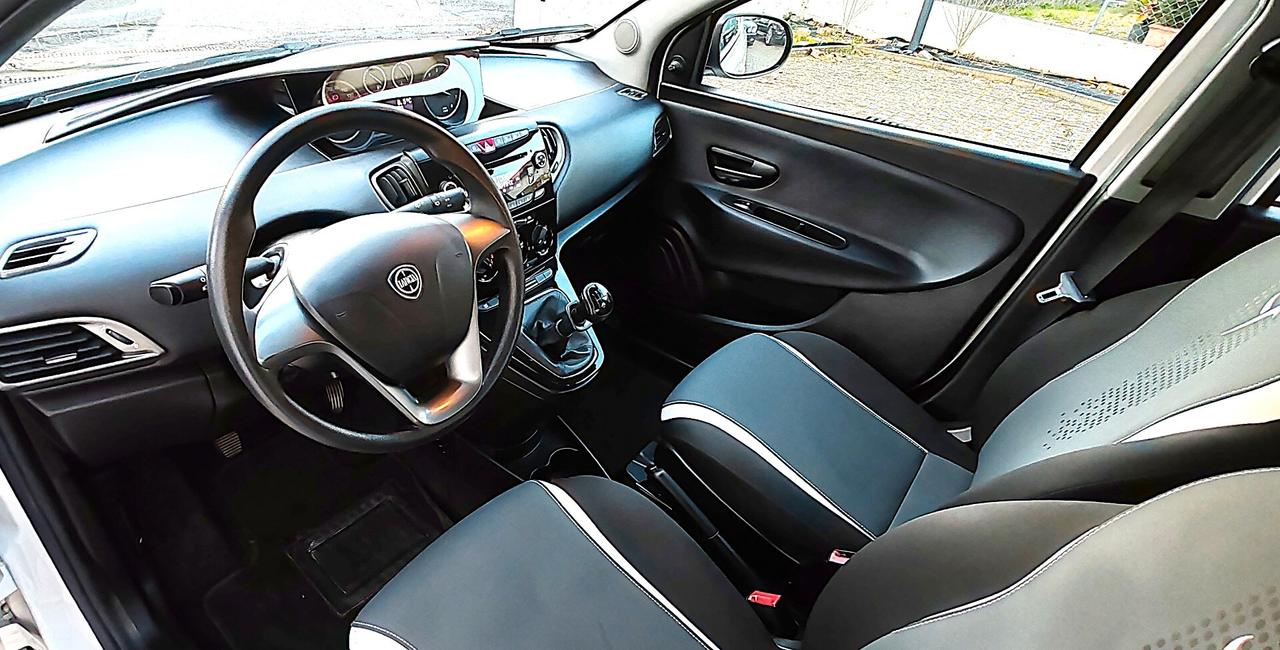 Lancia Ypsilon 1.2 69 CV 5 porte GPL Ecochic Gold