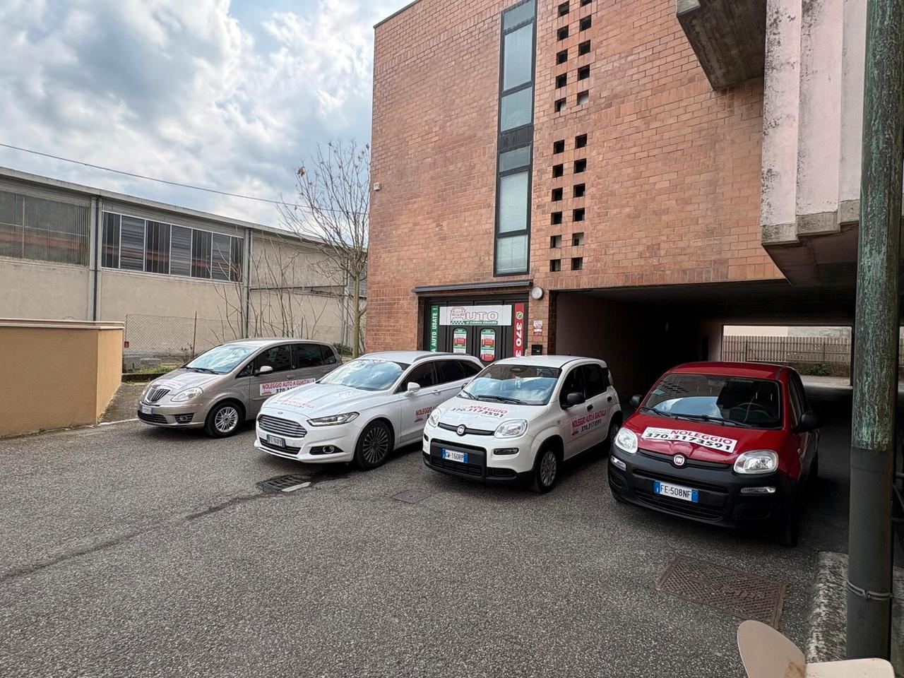 Fiat Panda Fiat Doblo VW golf NOLEGGIO A GUASTALLA (RE) 3703173591