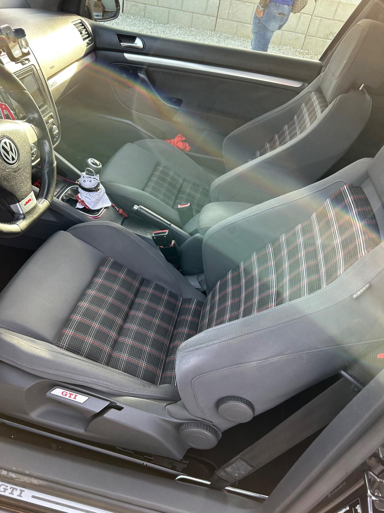 Volkswagen Golf 2.0 16V TFSI 3p. GTI