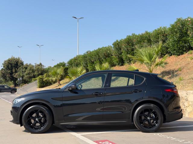 ALFA ROMEO Stelvio 190CV Q4 19'' BLACK+RETROCAMERA+2PDC+PACKBLACK