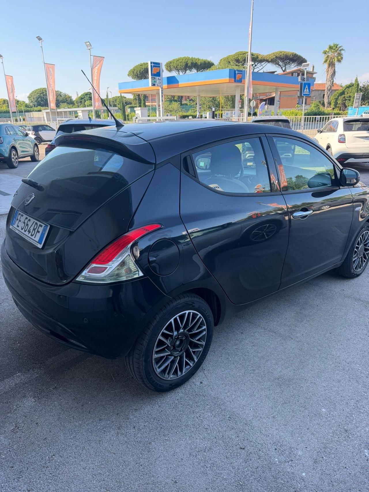 Lancia Ypsilon 1.3 MJT 16V 95 CV 5 porte S&S Gold