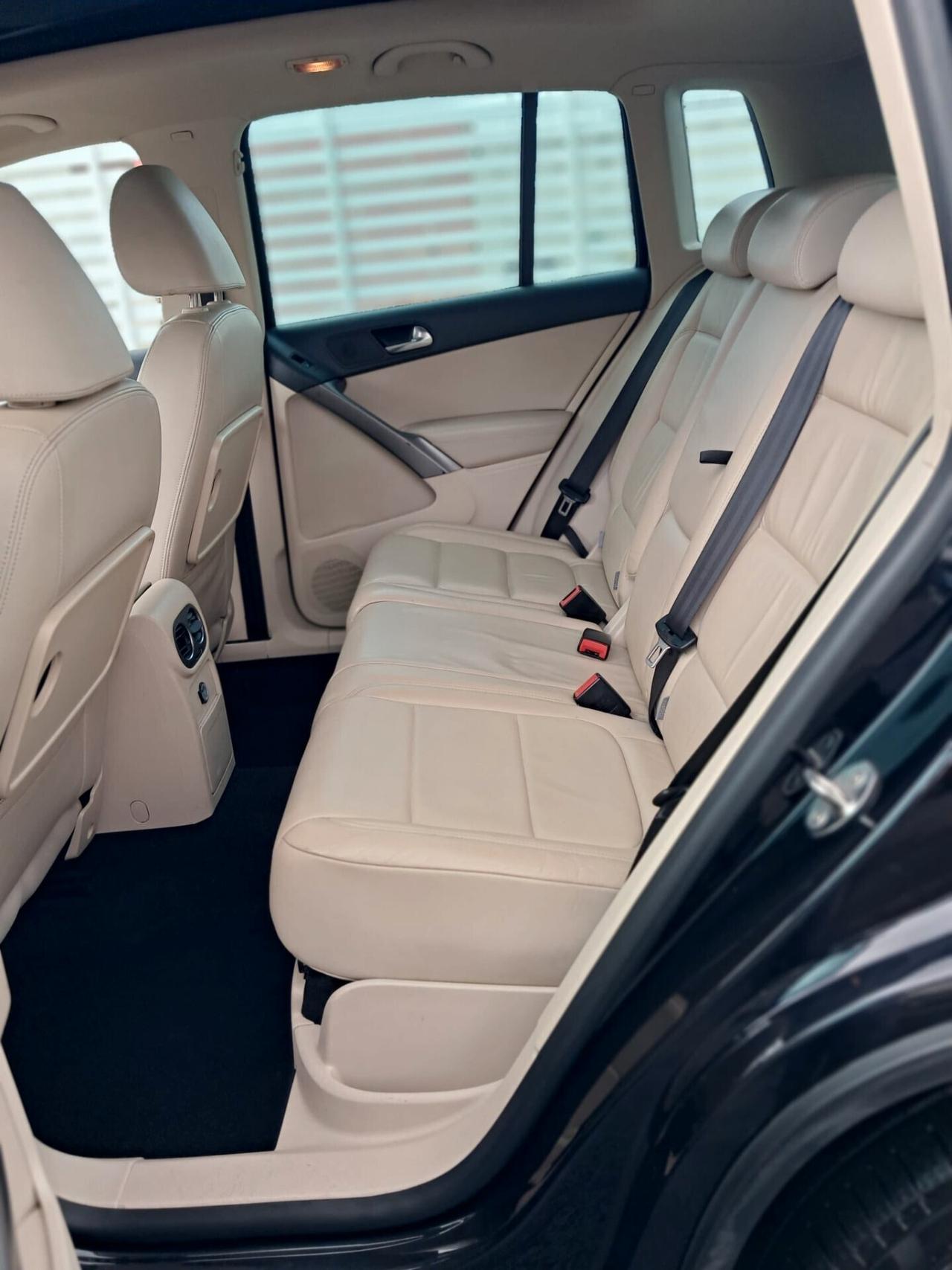 Volkswagen Tiguan 2.0 TDI DPF 4MOTION tiptronic Sport & Style