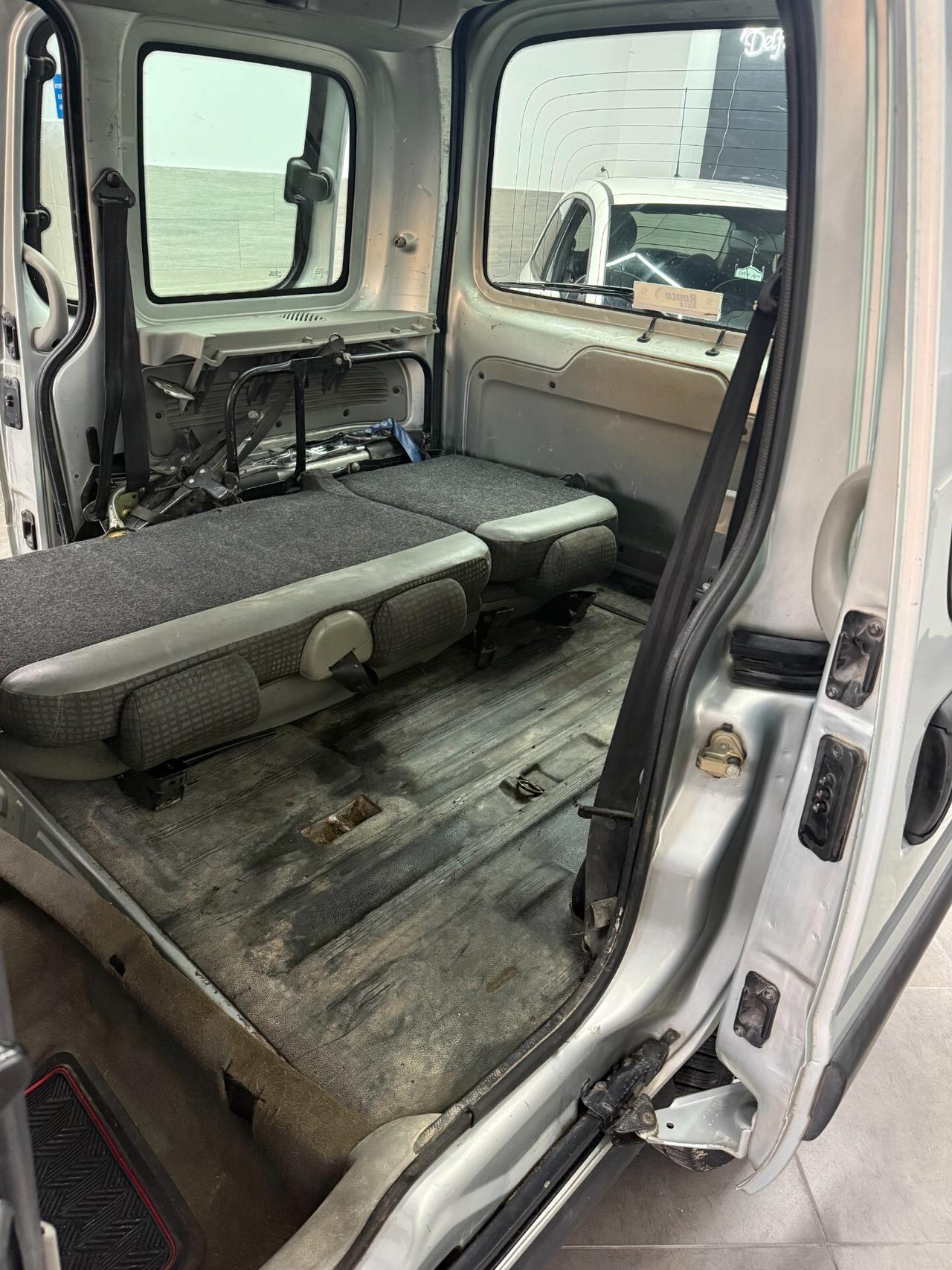 Renault Kangoo 1.6 16V 4x4 5p. Luxe