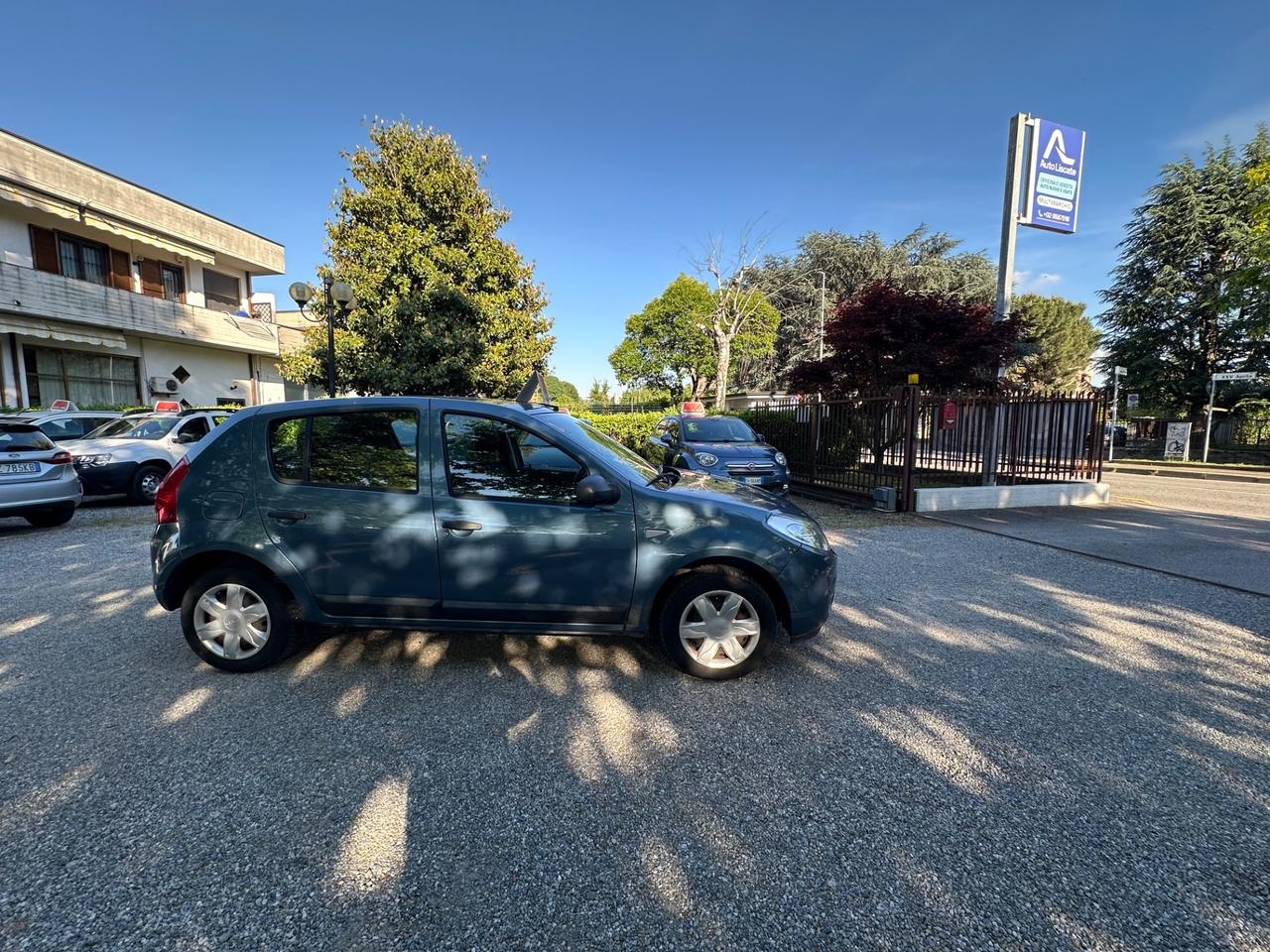 Dacia Sandero 1.2 16V Lauréate