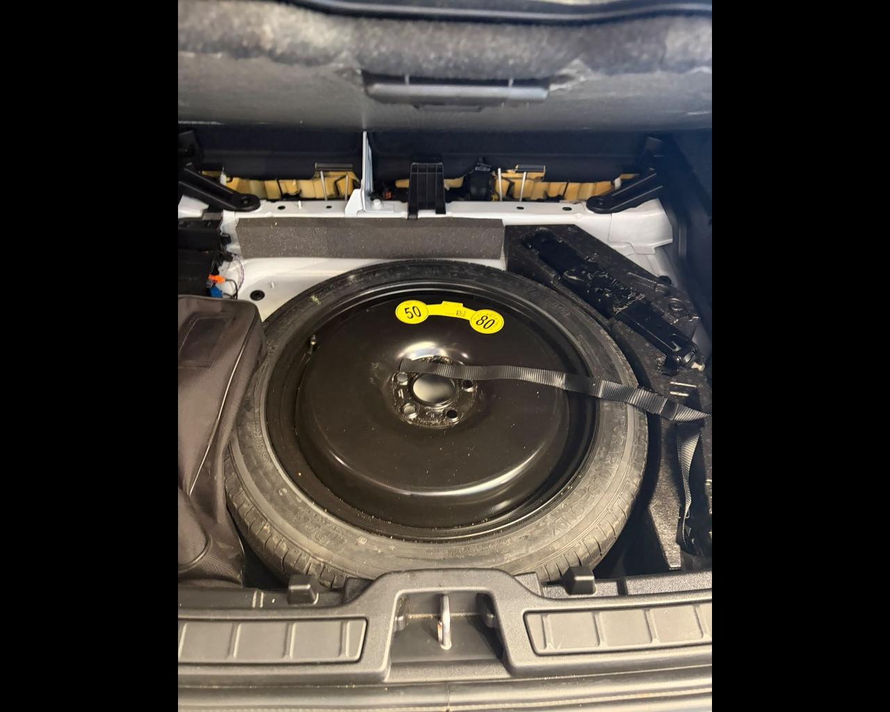 VOLVO XC40 - XC40 1.5 t2 Momentum Pro auto my21